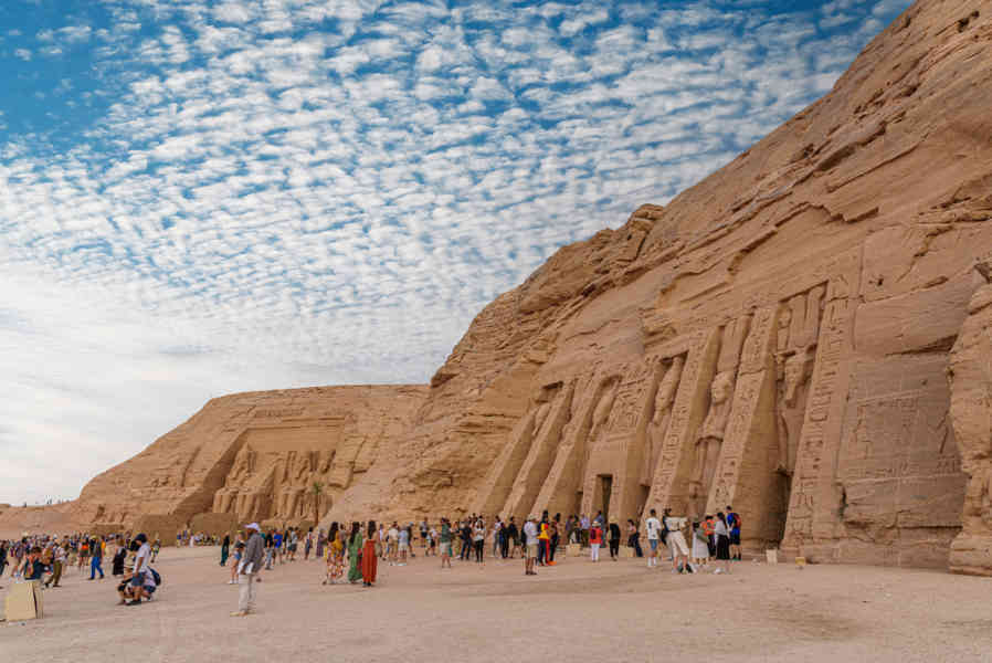 Egipto 148 - Abu Simbel - Gran Templo de Ramsés II y Templo de Hator.jpg